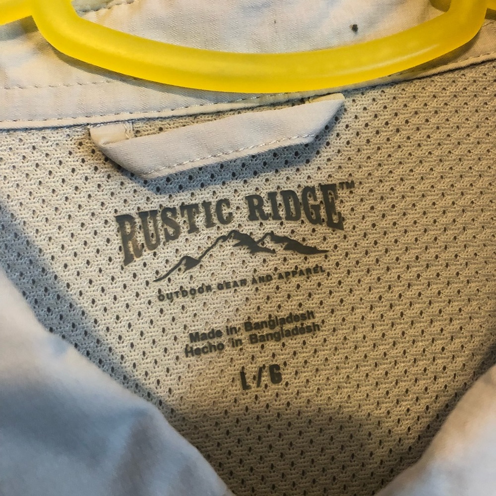 Rustic Ridge Light Weight Button Down - Picture 3 of 3
